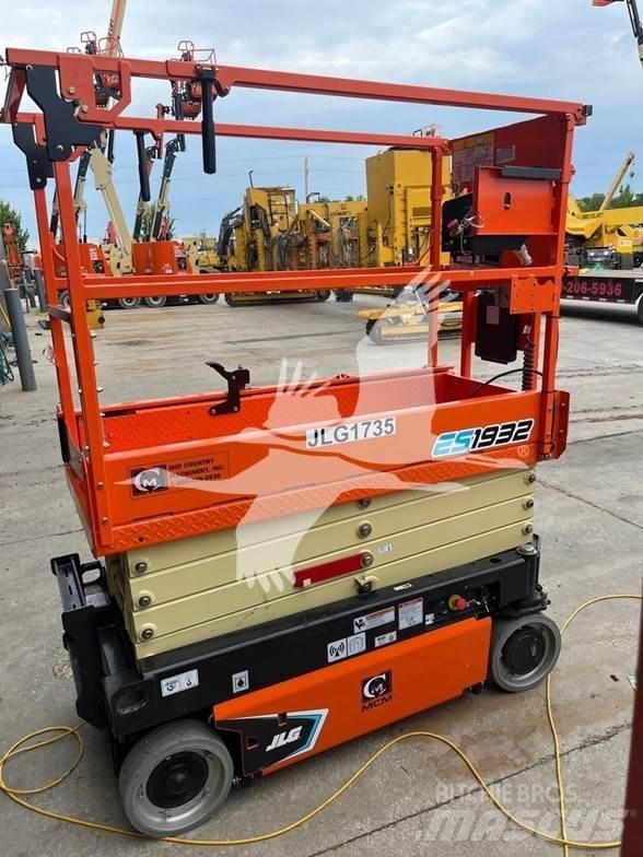 JLG ES1932 가위형 리프트