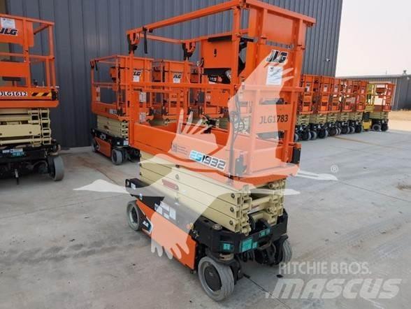 JLG ES1932 가위형 리프트