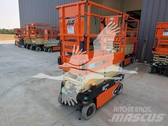 JLG ES1932 가위형 리프트