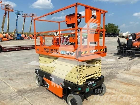 JLG ES3246 가위형 리프트