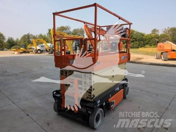 JLG ES3246 가위형 리프트