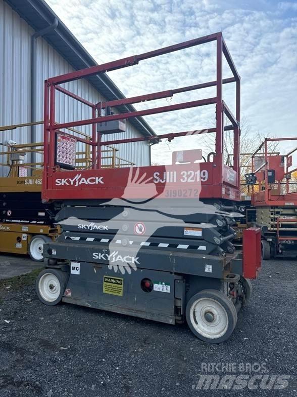 SkyJack SJ3219 가위형 리프트