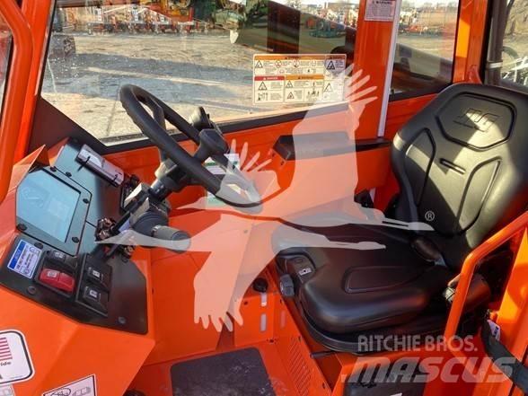 SkyTrak 6042 텔러 핸들러