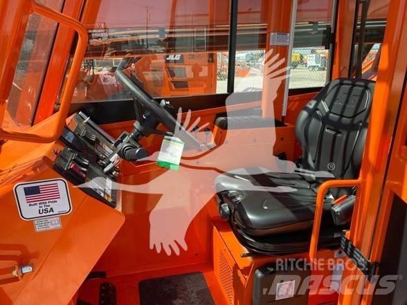 SkyTrak 8042 텔러 핸들러