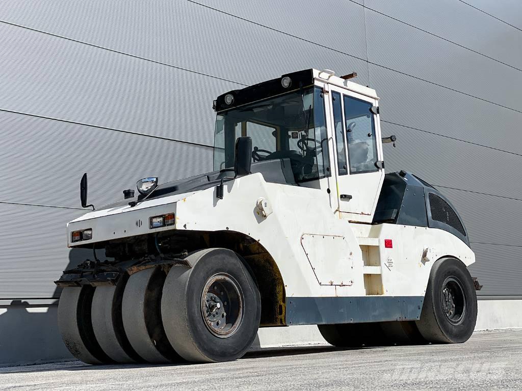 Bomag BW 24 RH 공기 타이어 롤러