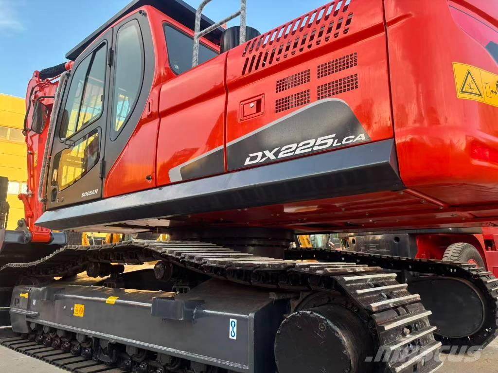 Doosan DX 225 LC 대형 굴삭기 29톤 이상