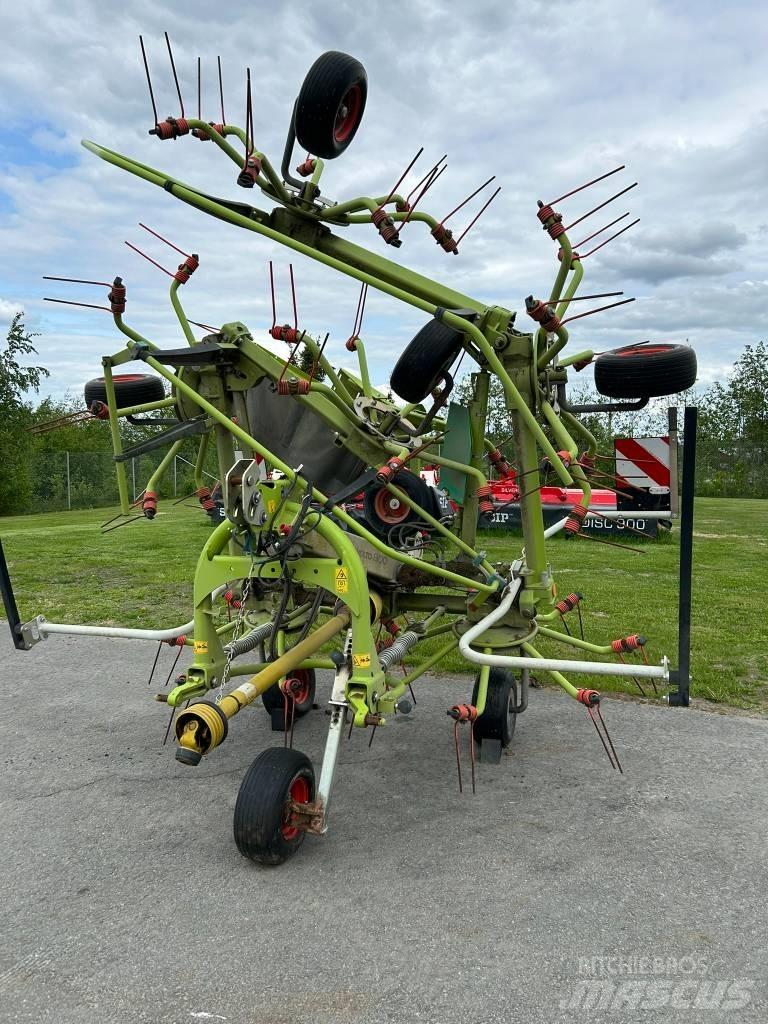 CLAAS Volto 800 갈퀴 및 테더