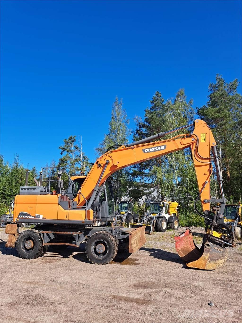 Doosan DX170W-5  휠 굴삭기