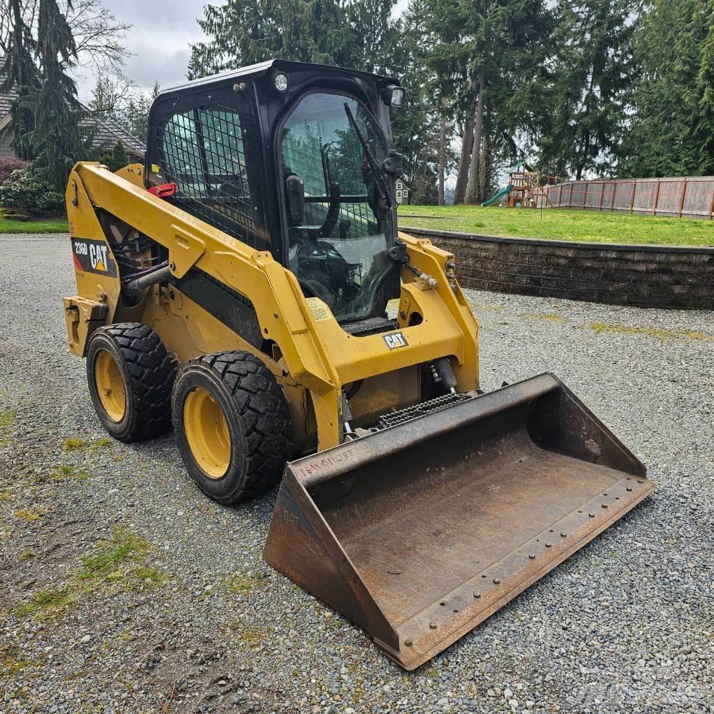 CAT 236D  스키드로더