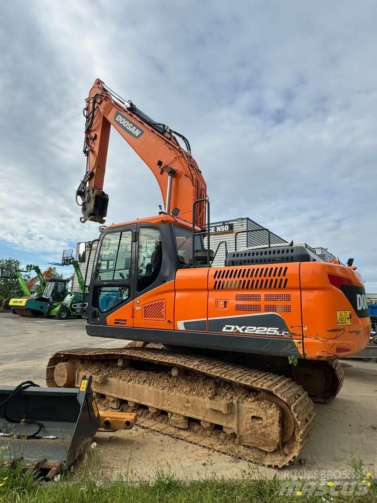 Doosan DX 225 LC-5 대형 굴삭기 29톤 이상