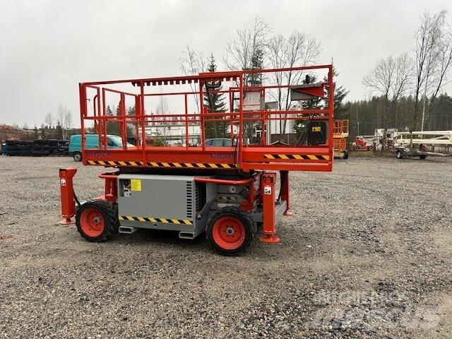 SkyJack SJ 6826 RT 가위형 리프트