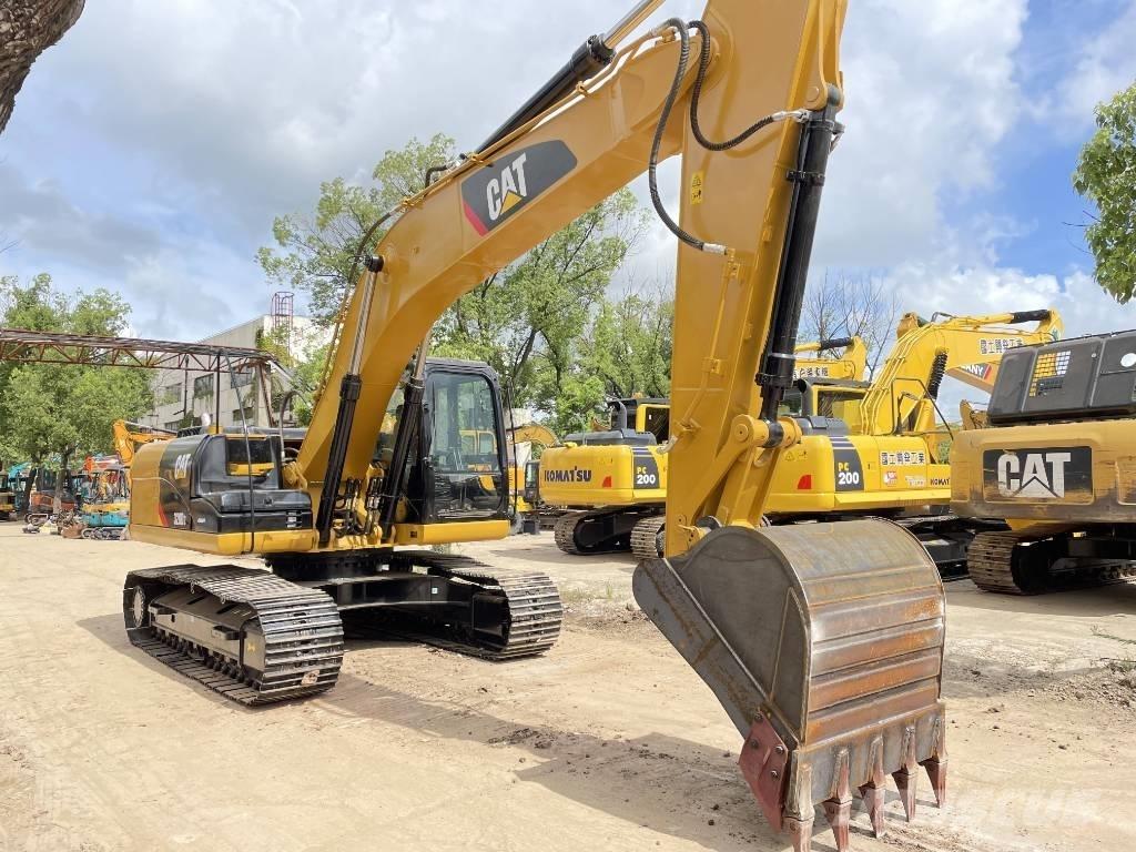 CAT 320 D 대형 굴삭기 29톤 이상