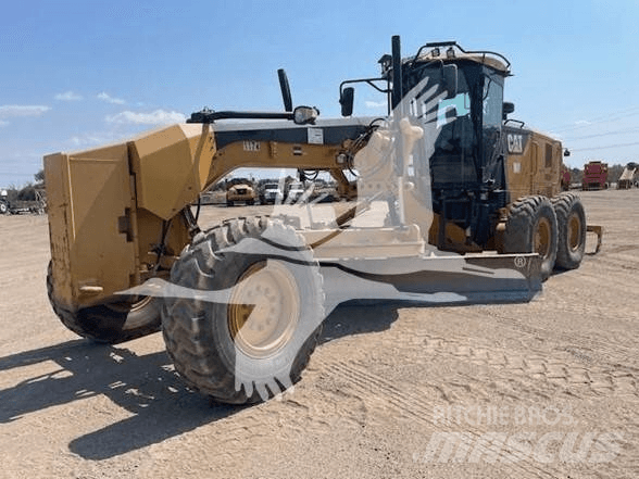 CAT 320 대형 굴삭기 29톤 이상