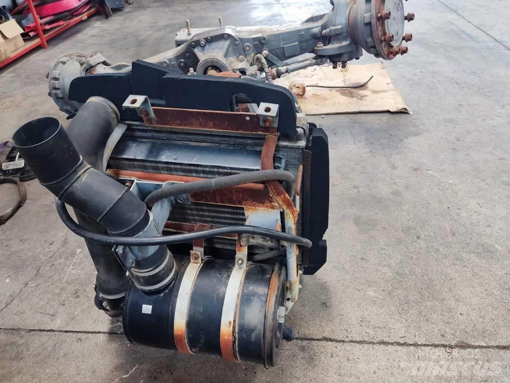 Kubota K1-170 라디에이터