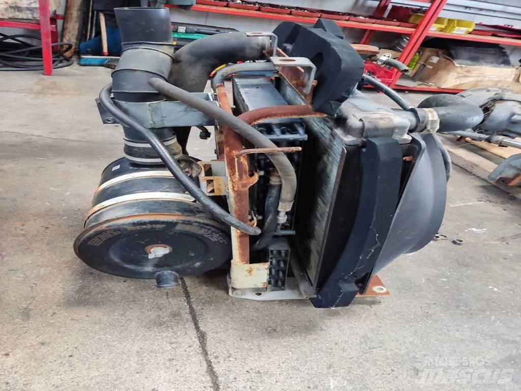 Kubota K1-170 라디에이터