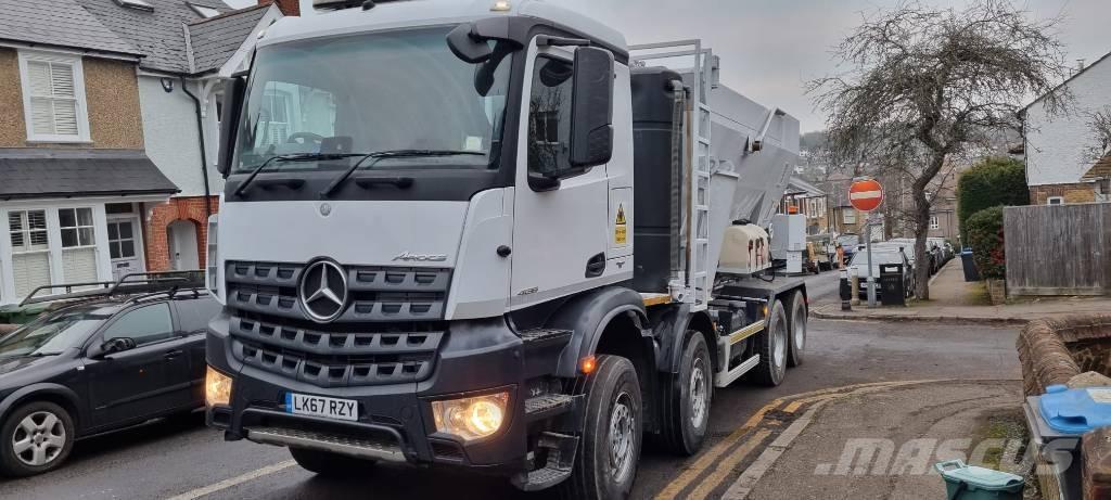 Mercedes-Benz HYN3C4 콘크리트/몰타르 믹서