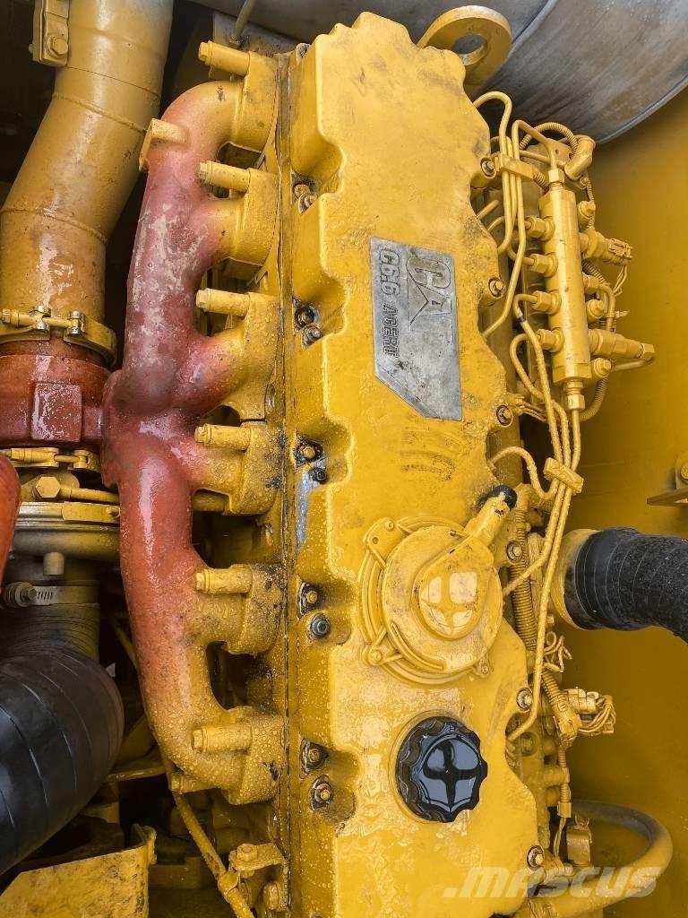 CAT 320 D 대형 굴삭기 29톤 이상