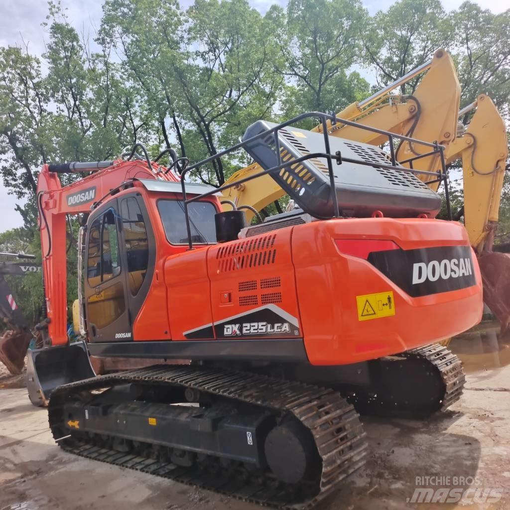 Doosan DX 225 LC 대형 굴삭기 29톤 이상