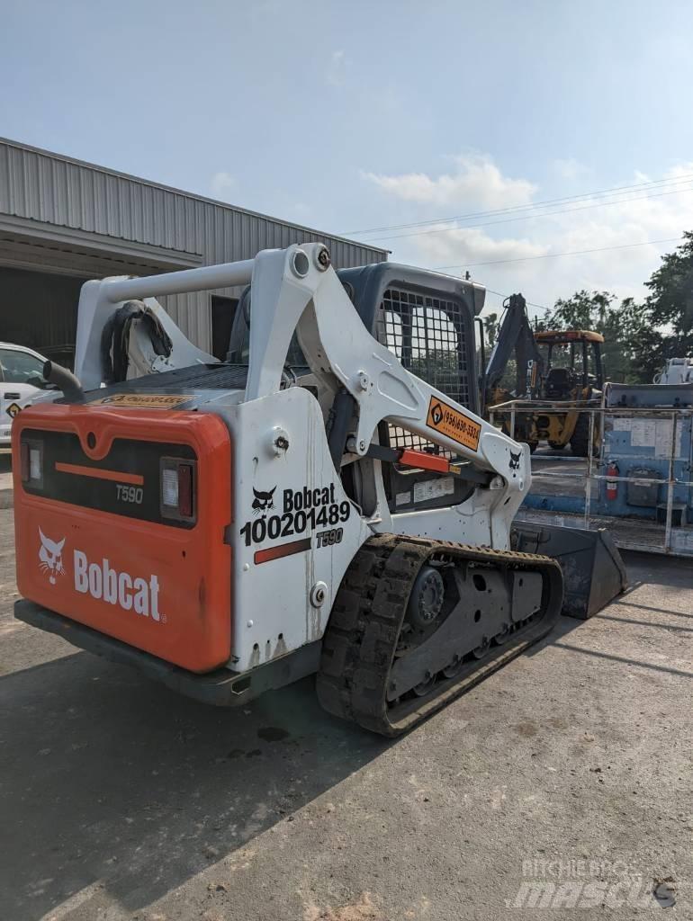 Bobcat T 590  스키드로더