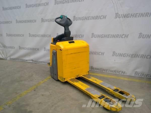 Jungheinrich ERE 225 로우 리프터(승강대 포함)