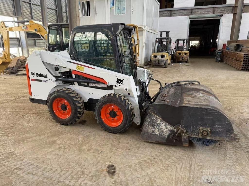 Bobcat S 550  스키드로더