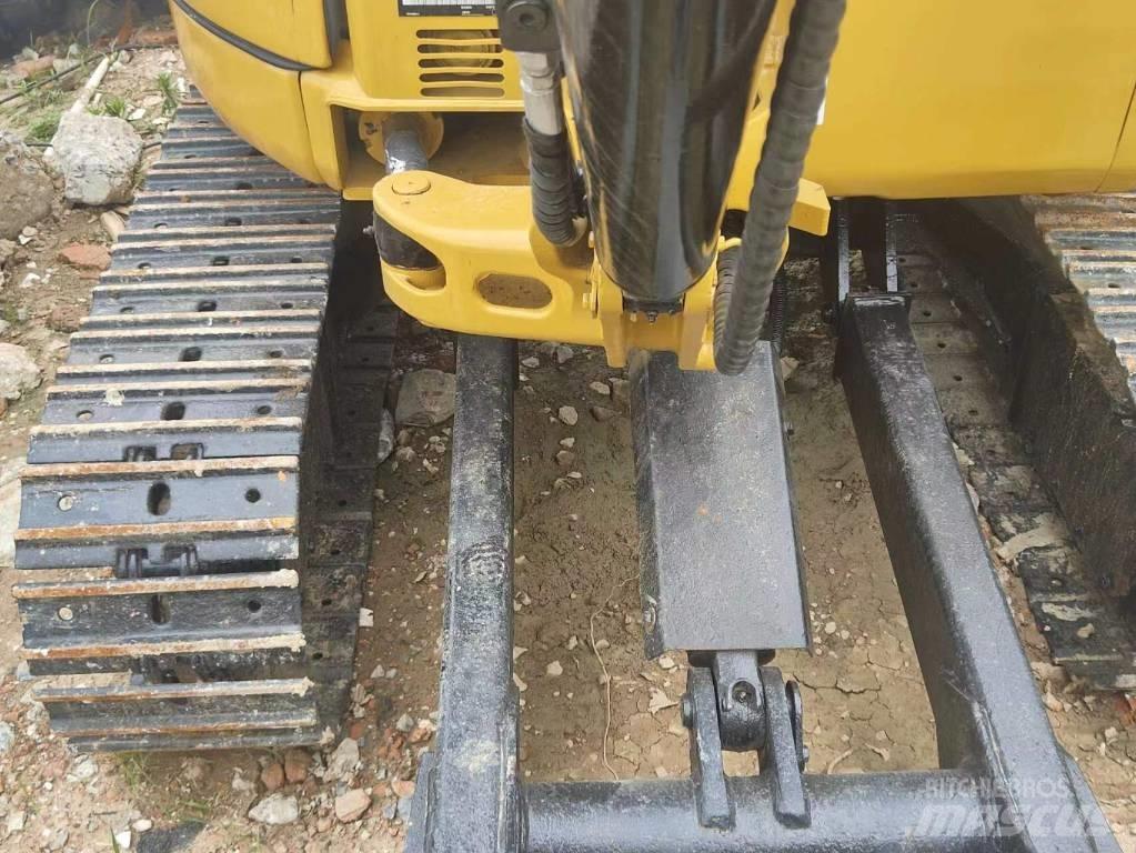 CAT 303 소형 굴삭기 7톤 미만