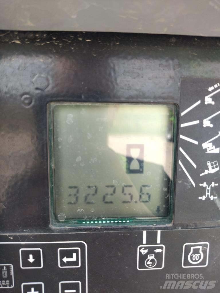 Genie ZX 135/70 관절형 전동이동 리프트