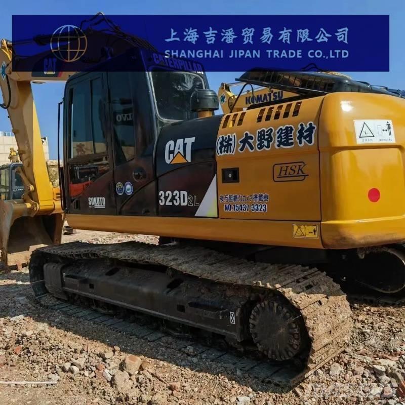 CAT 323 D 대형 굴삭기 29톤 이상