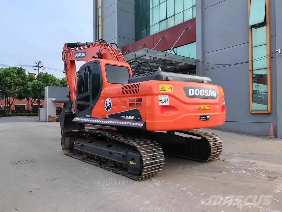 Doosan DX225LC-9C 대형 굴삭기 29톤 이상