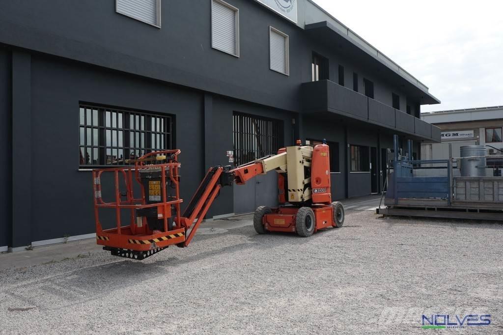 JLG E300AJP 관절형 전동이동 리프트