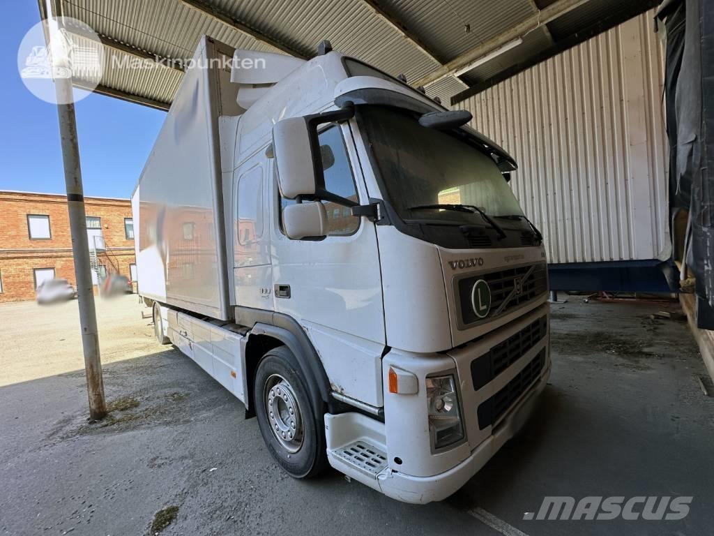Volvo FM 300 탑차 트럭
