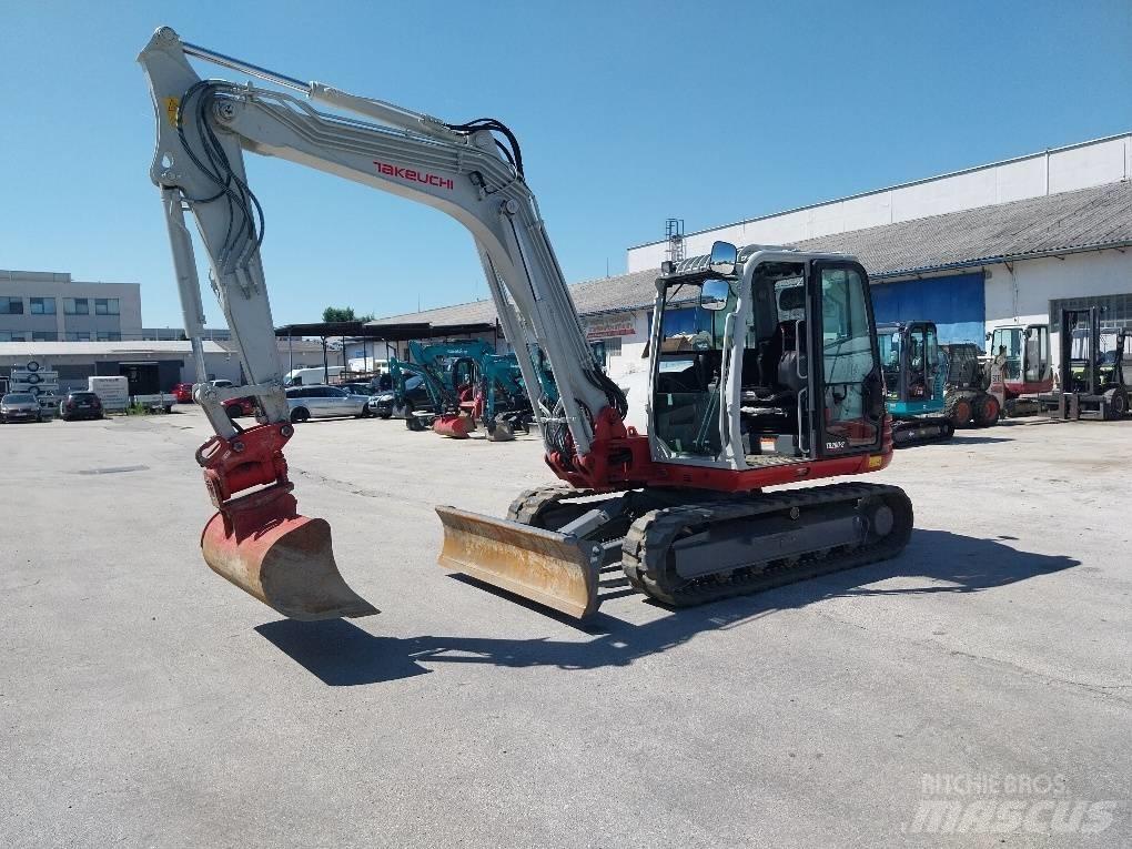 Takeuchi TB290-2 중형굴삭기 7톤-28톤