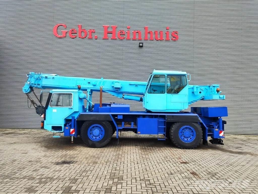 Liebherr LTM 1025 A/T 크레인