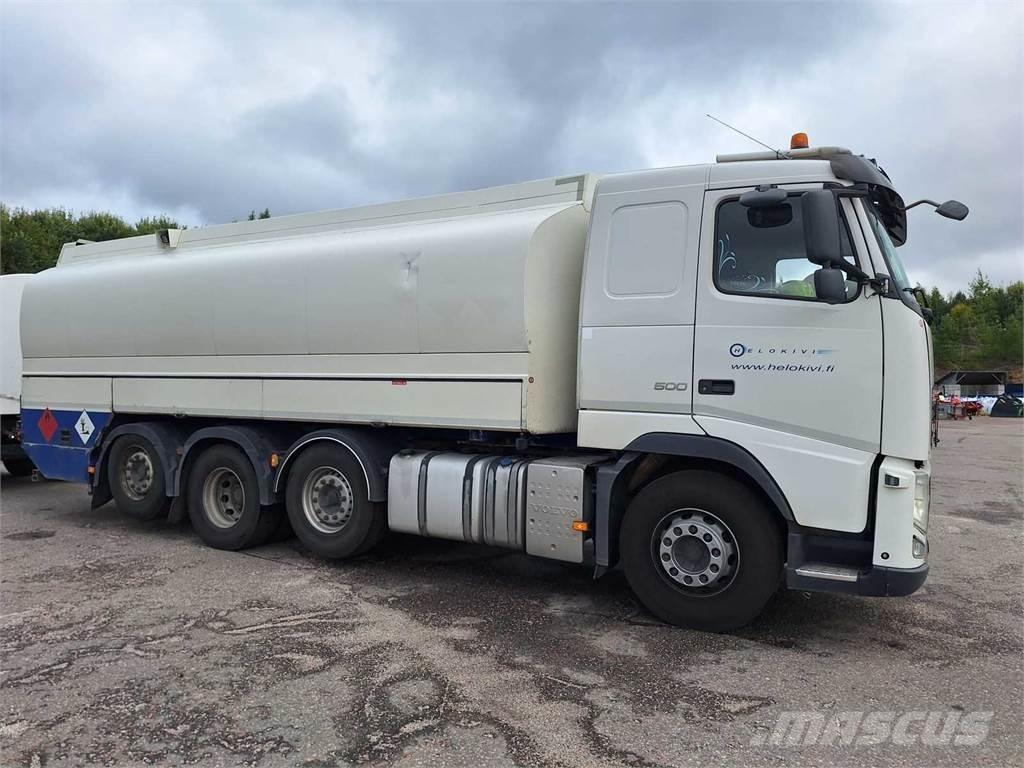 Volvo FH 500 8X2 탱커 트럭