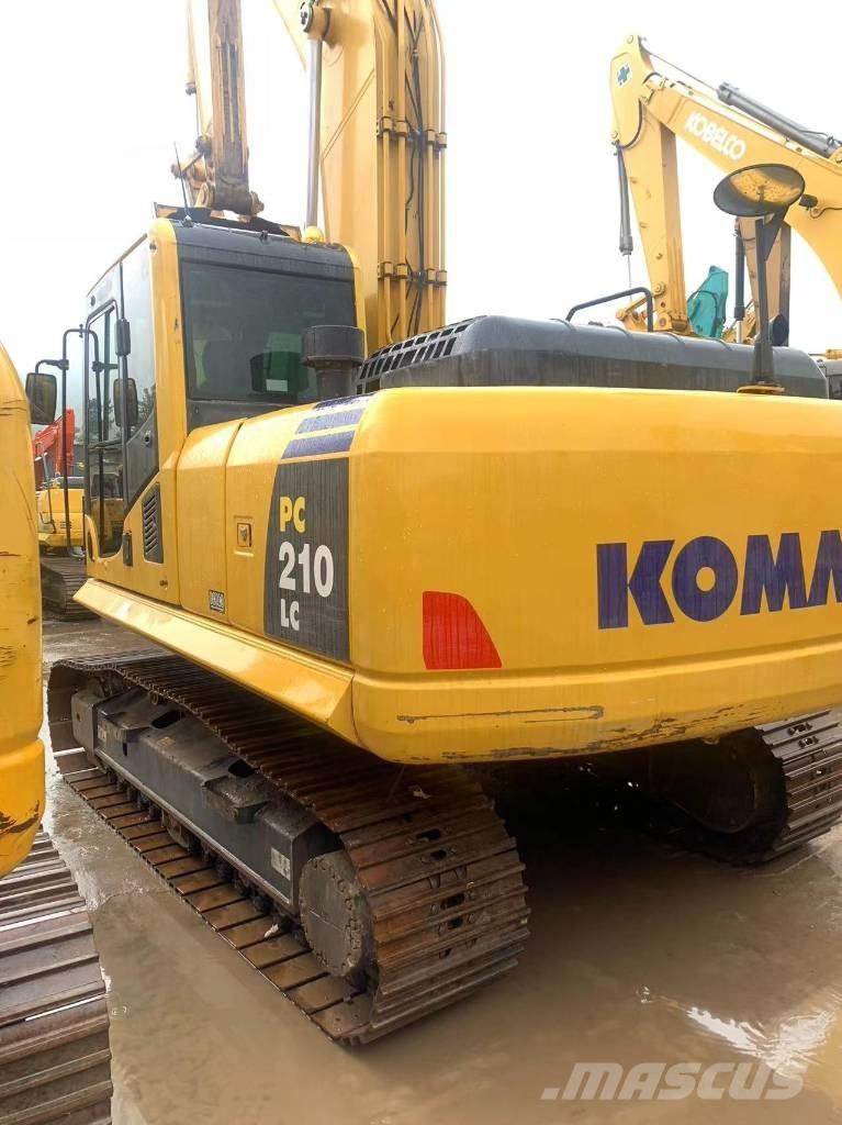 Komatsu PC 210-8 대형 굴삭기 29톤 이상