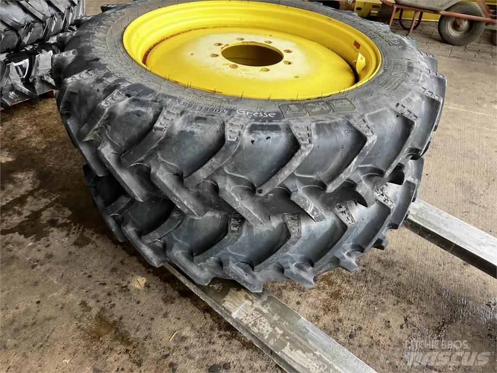 BKT 270/95R32 타이어, 휠 및 림