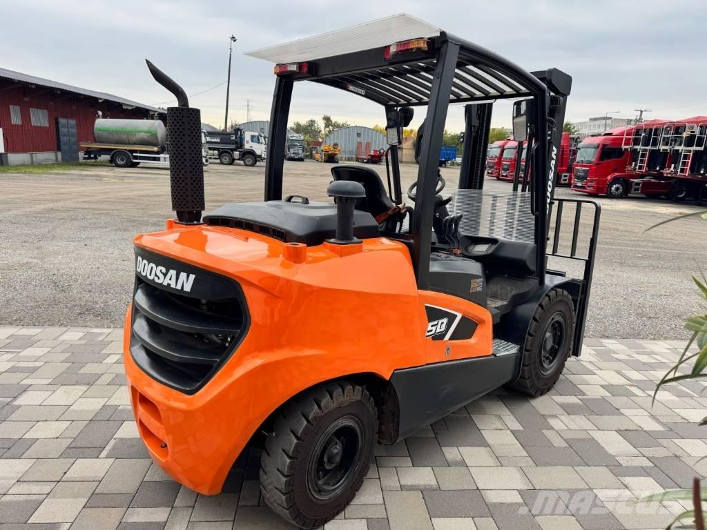 Doosan D 50,  130üó!!! 5t 디젤 지게차