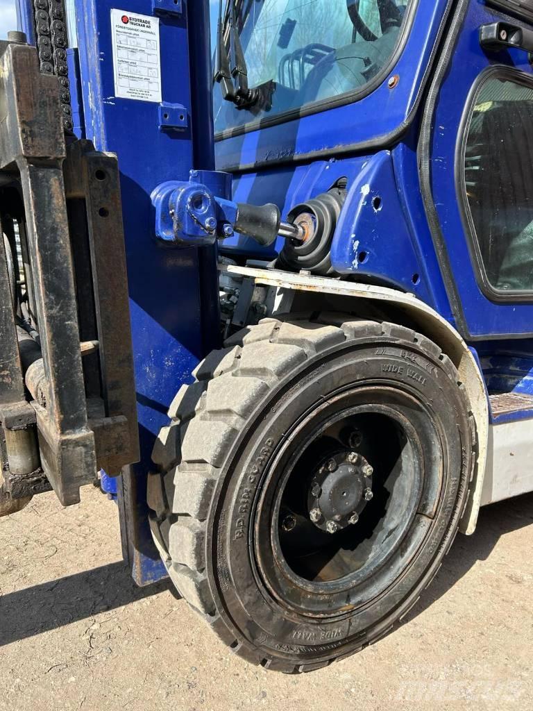 Komatsu FD 30 T-14 디젤 지게차