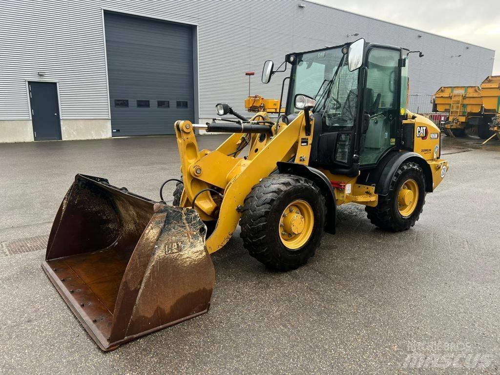 CAT 906M  휠로우더