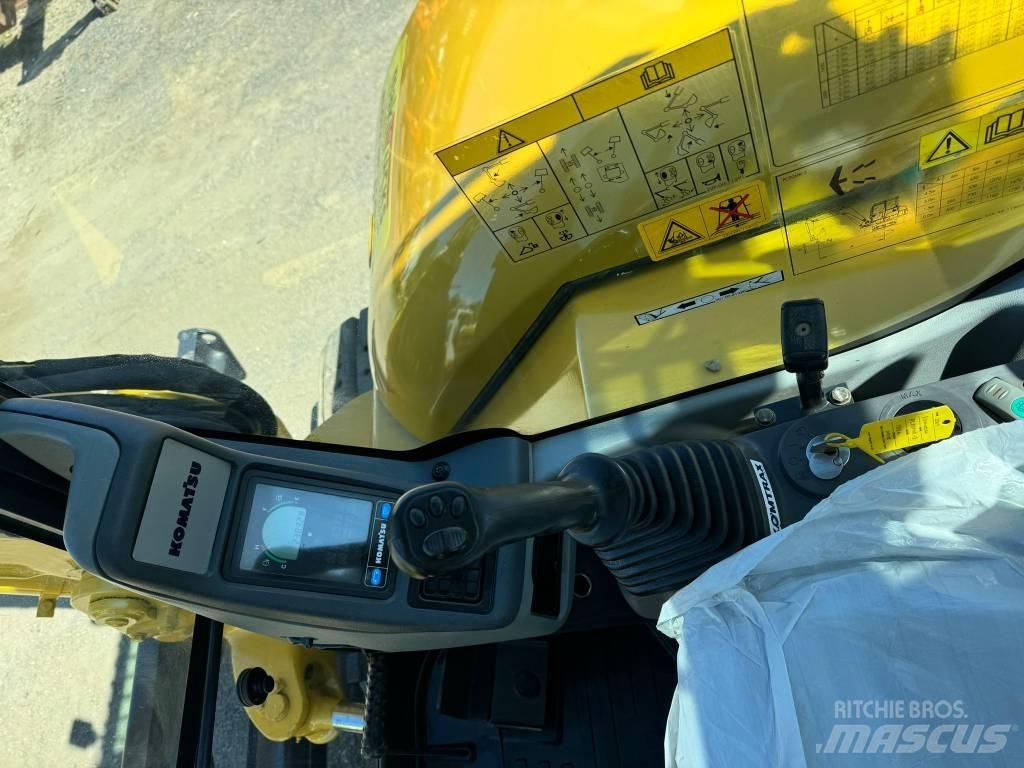 Komatsu PC 80 MR-3 중형굴삭기 7톤-28톤