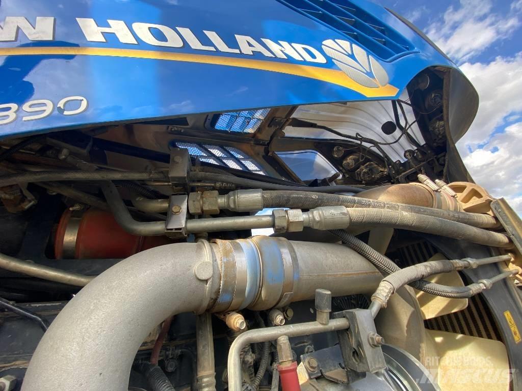 New Holland T 8.390 트랙터