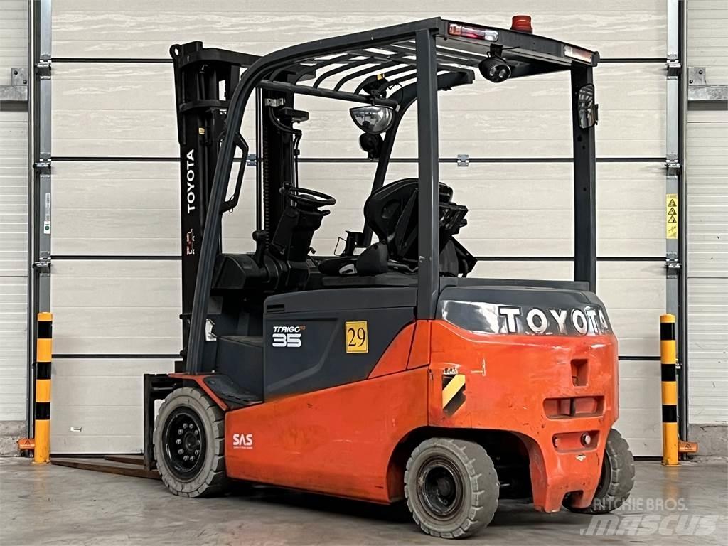 Toyota 8FBMT35 전동 지게차