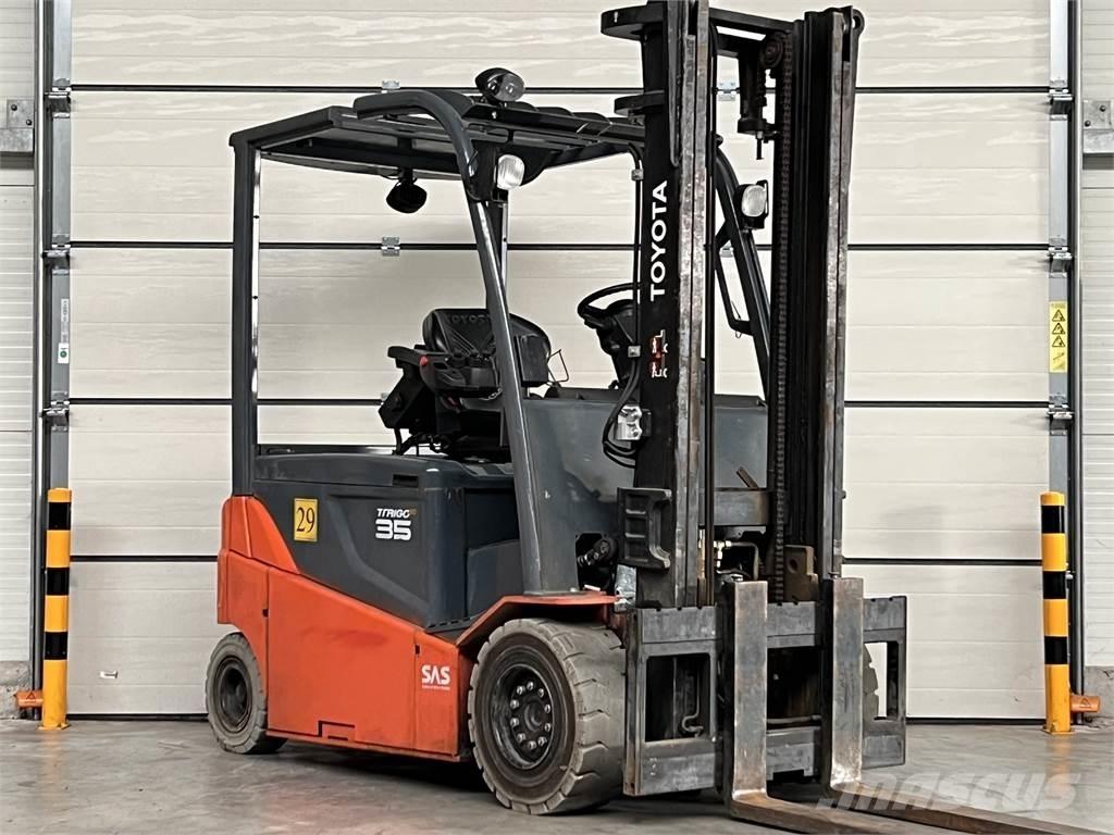Toyota 8FBMT35 전동 지게차