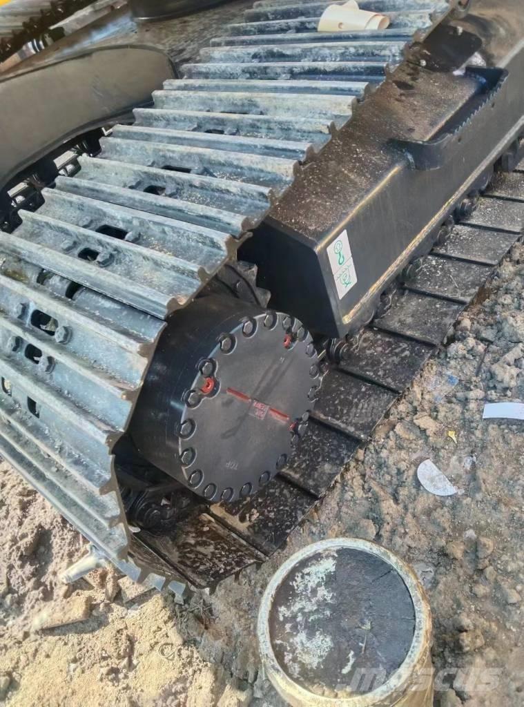 Komatsu 220-8 대형 굴삭기 29톤 이상