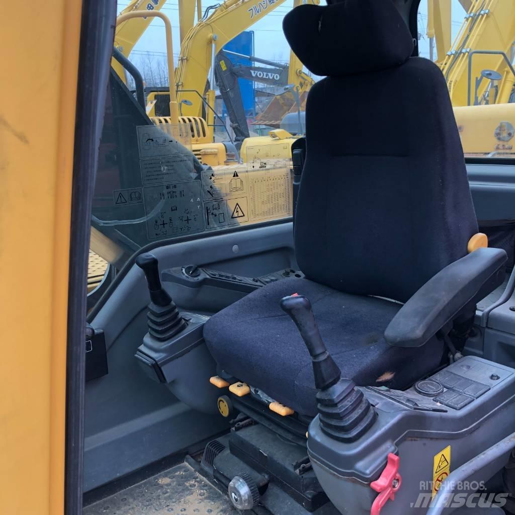 Volvo EC210B 대형 굴삭기 29톤 이상