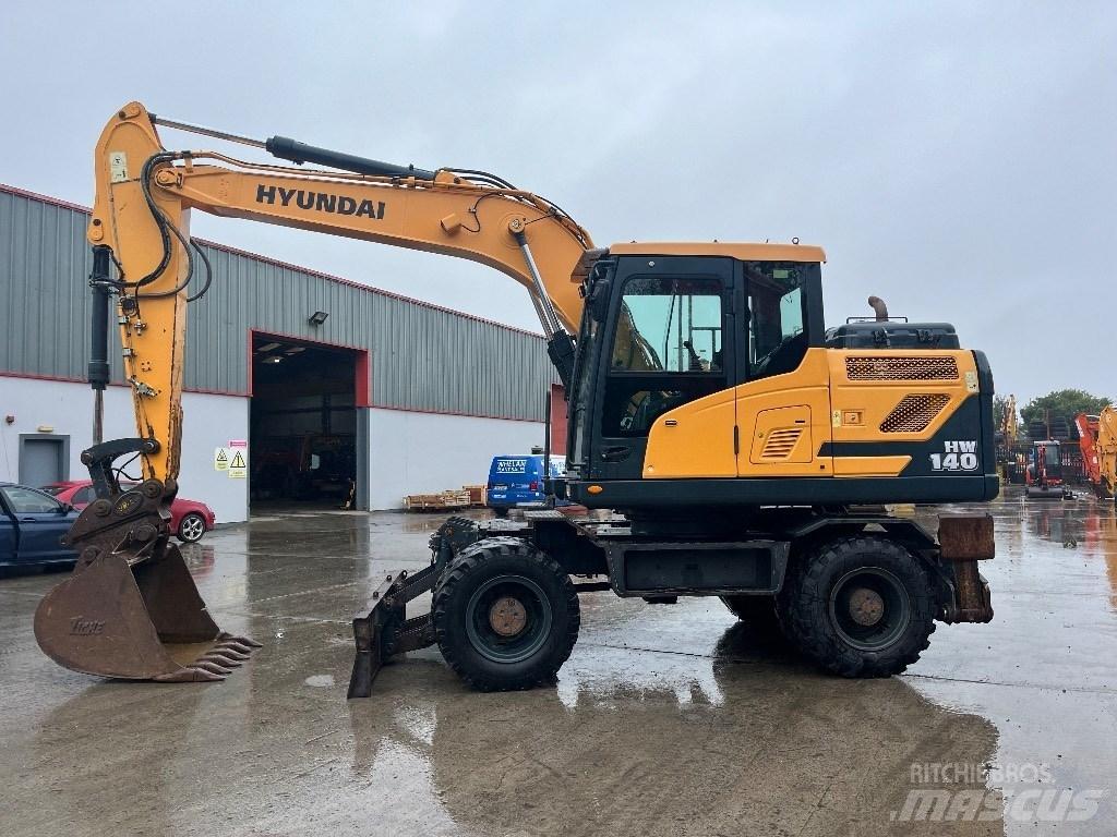 Hyundai HW140  휠 굴삭기