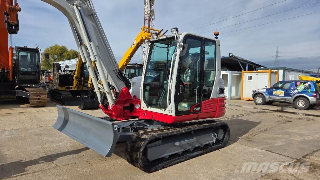 Takeuchi TB 290 중형굴삭기 7톤-28톤