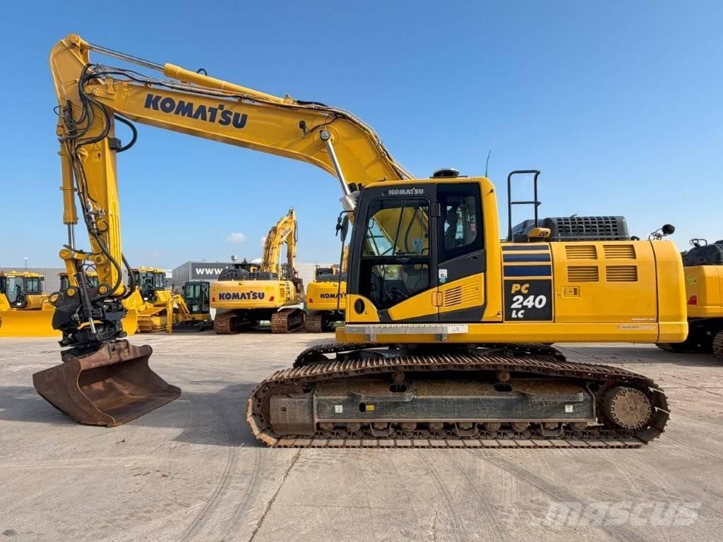 Komatsu PC 240 LC-11 대형 굴삭기 29톤 이상