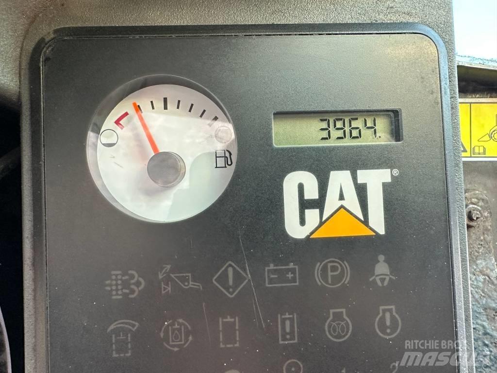CAT 246 C  스키드로더