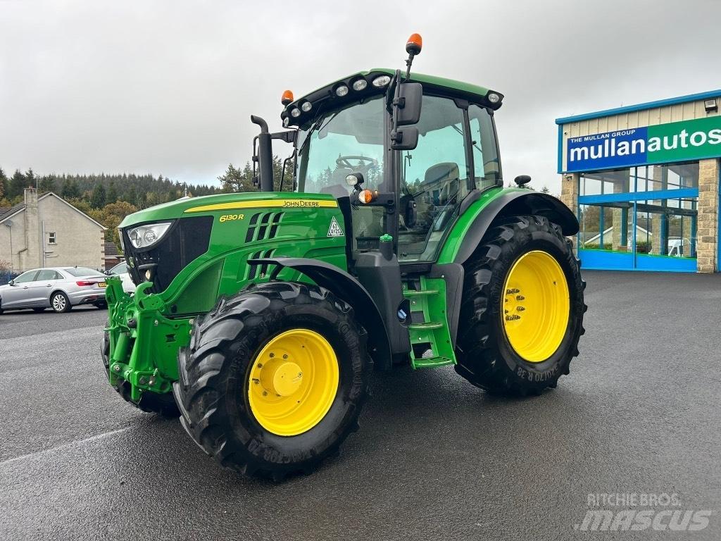 John Deere 6130 R 트랙터